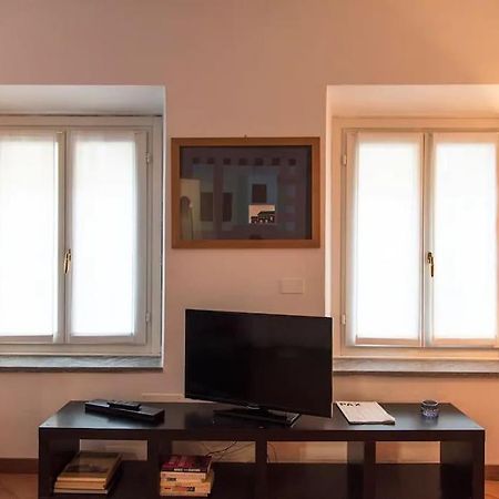 Hidden Retreat - Duomo Apartment Milan Exterior photo