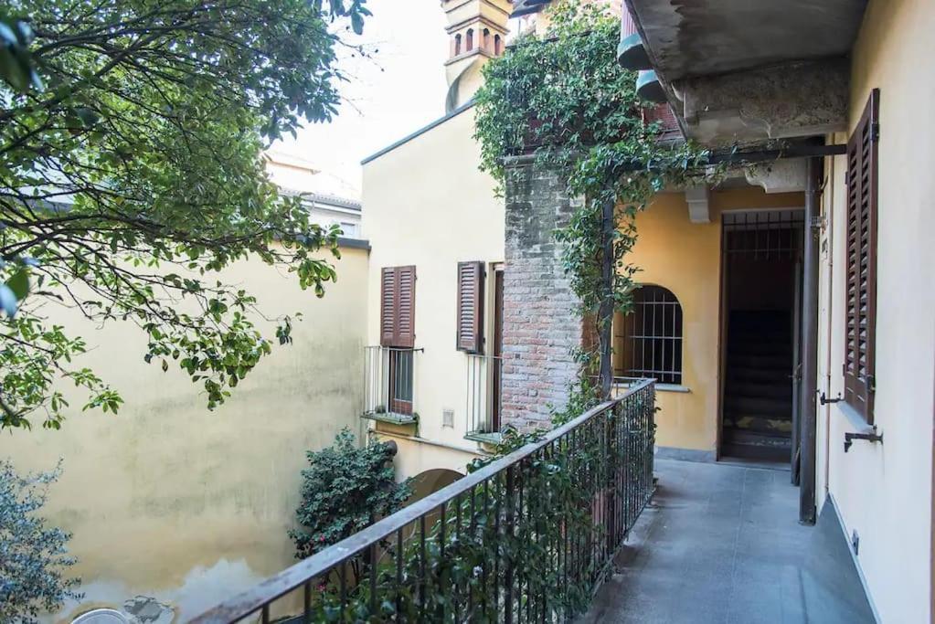 Hidden Retreat - Duomo Apartment Milan Exterior photo